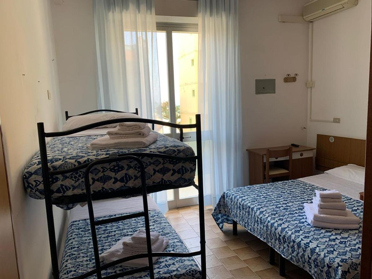 Hotel Estense Rimini Luaran gambar