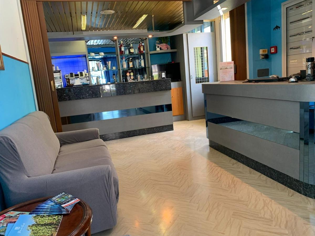 Hotel Estense Rimini Luaran gambar